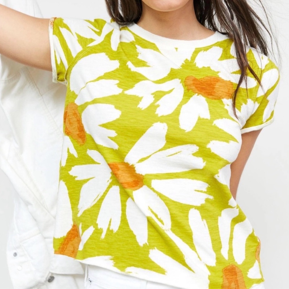 Maeve by Anthropologie Picnic Graphic Tee in Green Motif Shirt Size X Small